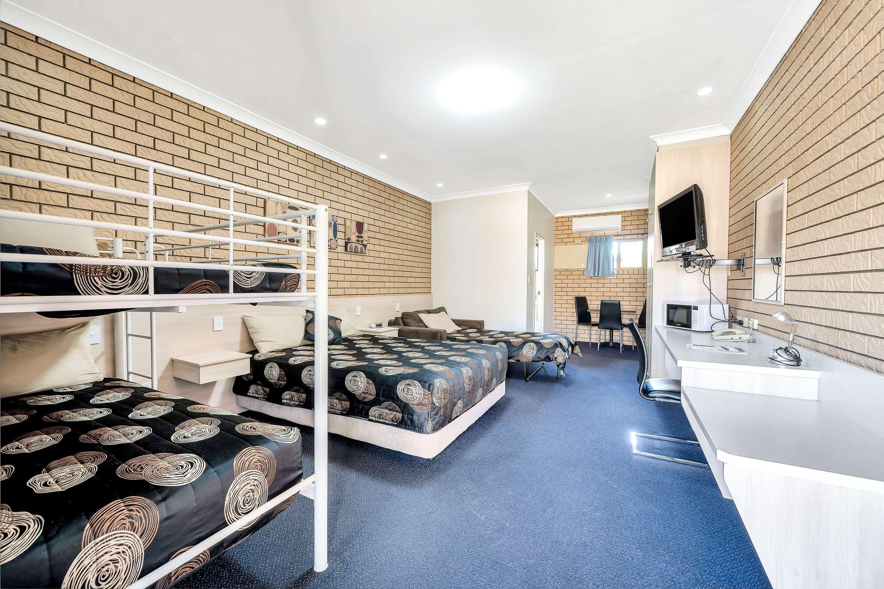 Warwick Settlers Inn Екстер'єр фото