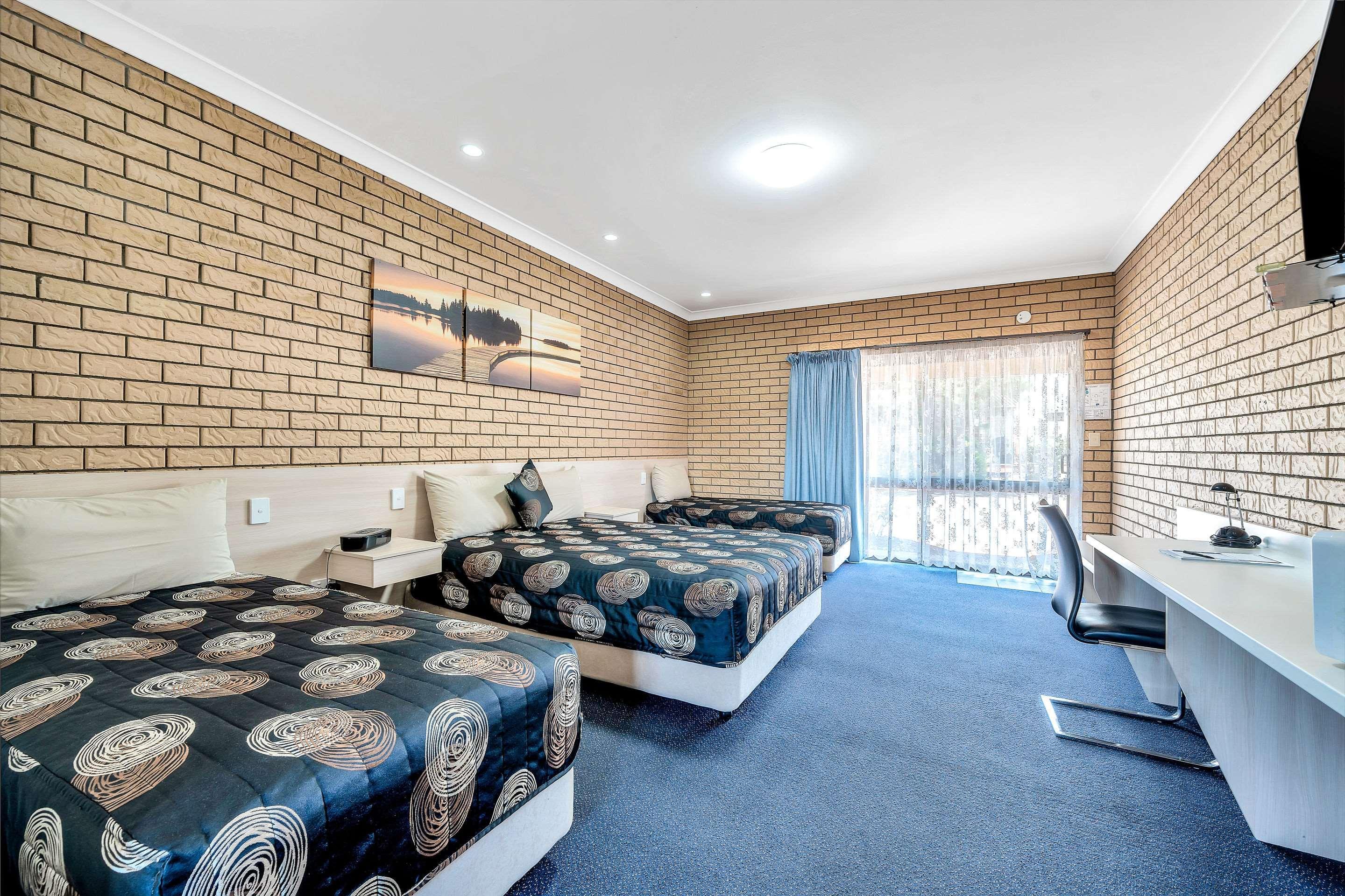 Warwick Settlers Inn Екстер'єр фото