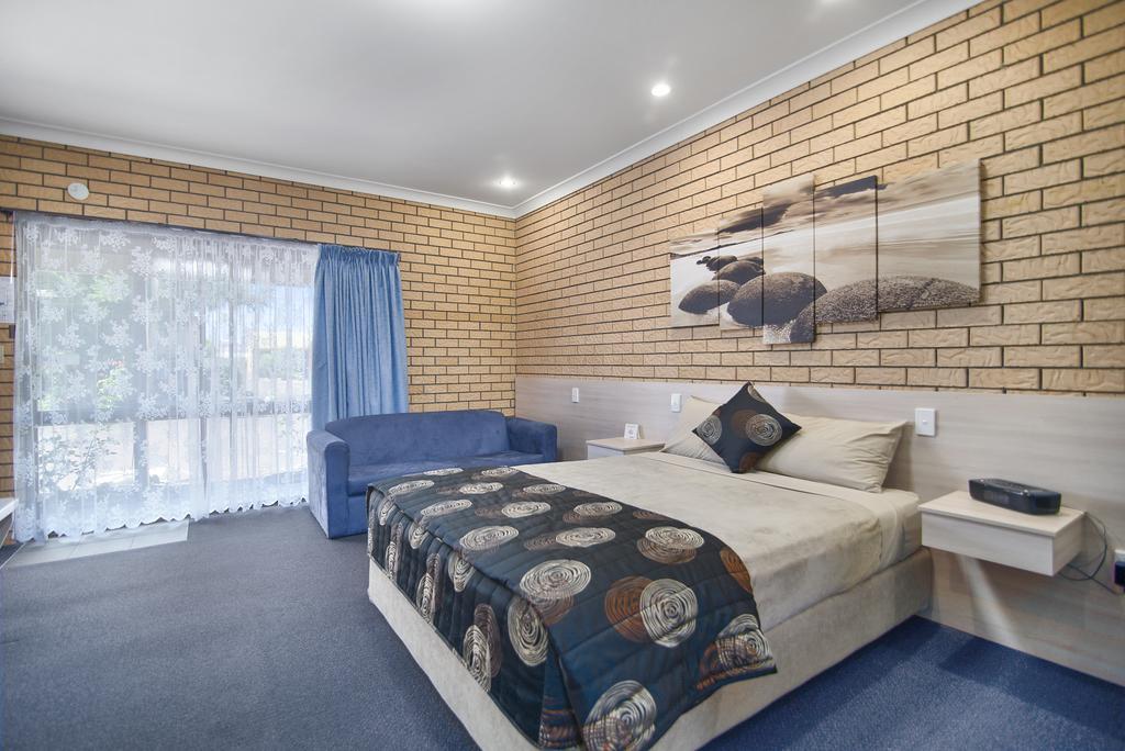 Warwick Settlers Inn Екстер'єр фото