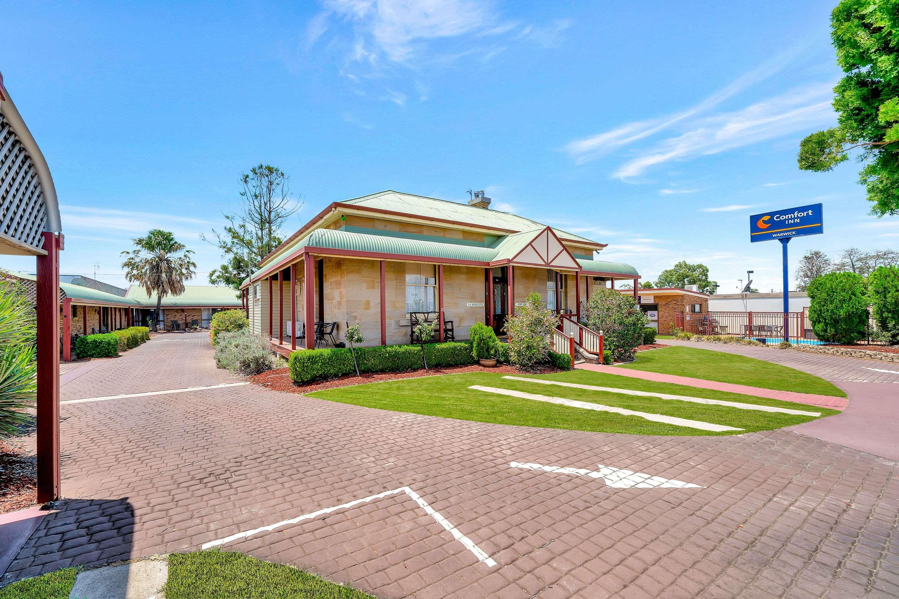 Warwick Settlers Inn Екстер'єр фото