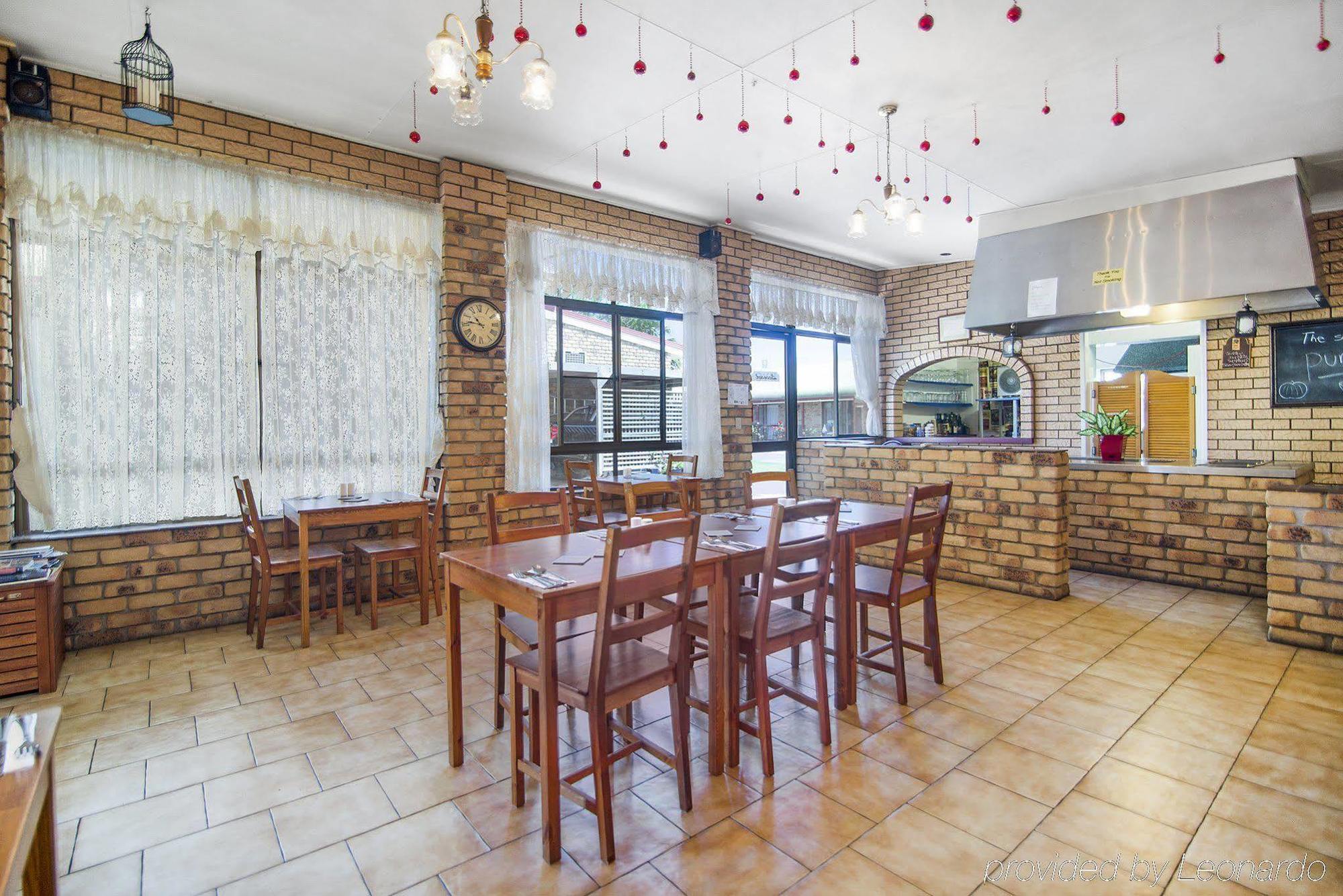 Warwick Settlers Inn Екстер'єр фото