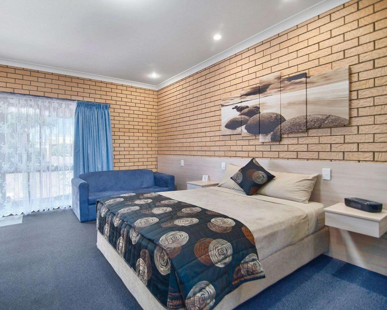 Warwick Settlers Inn Екстер'єр фото